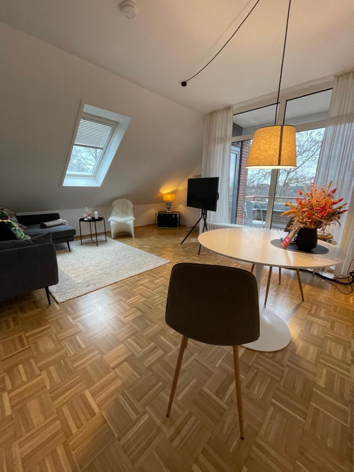 Sonnige Dachwohnung Nahe Dem Klinikum. Oldenburg Buitenkant foto